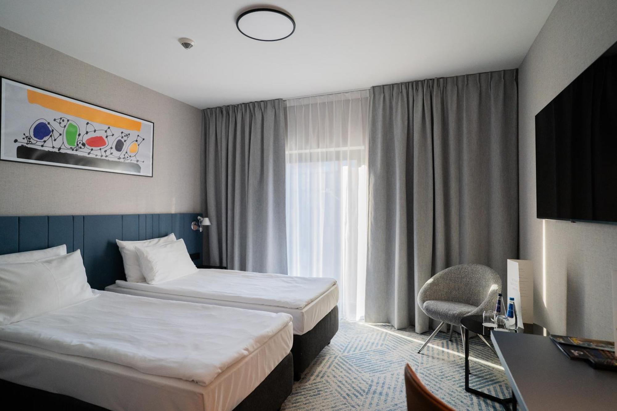 Q Hotel 4*