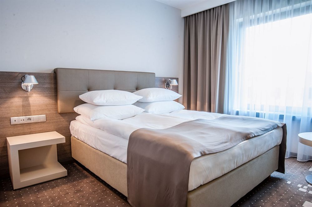 Q Hotel
